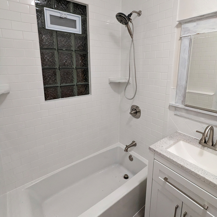 https://cytricountyconstruction.com/wp-content/uploads/2024/01/kitchenbeforeafter-aftero-8.jpg